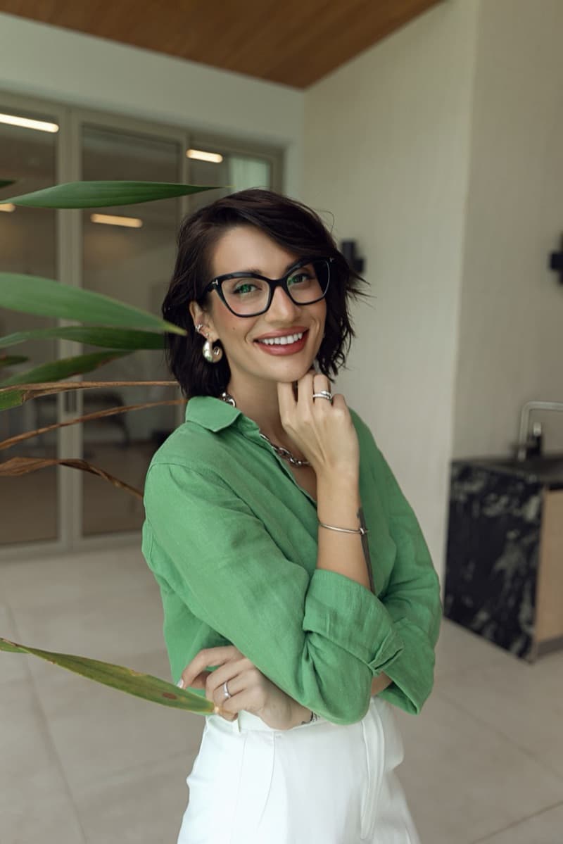Lina — Investment and residence acquisition advisor